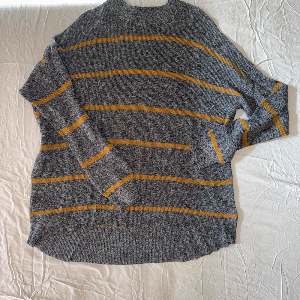 American Eagle Outfitters Gray and Mustard Striped Crewneck Sweater